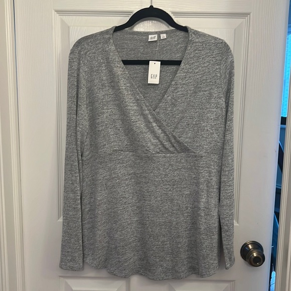 GAP Tops - Gap Maternity light gray cross over detail top size L